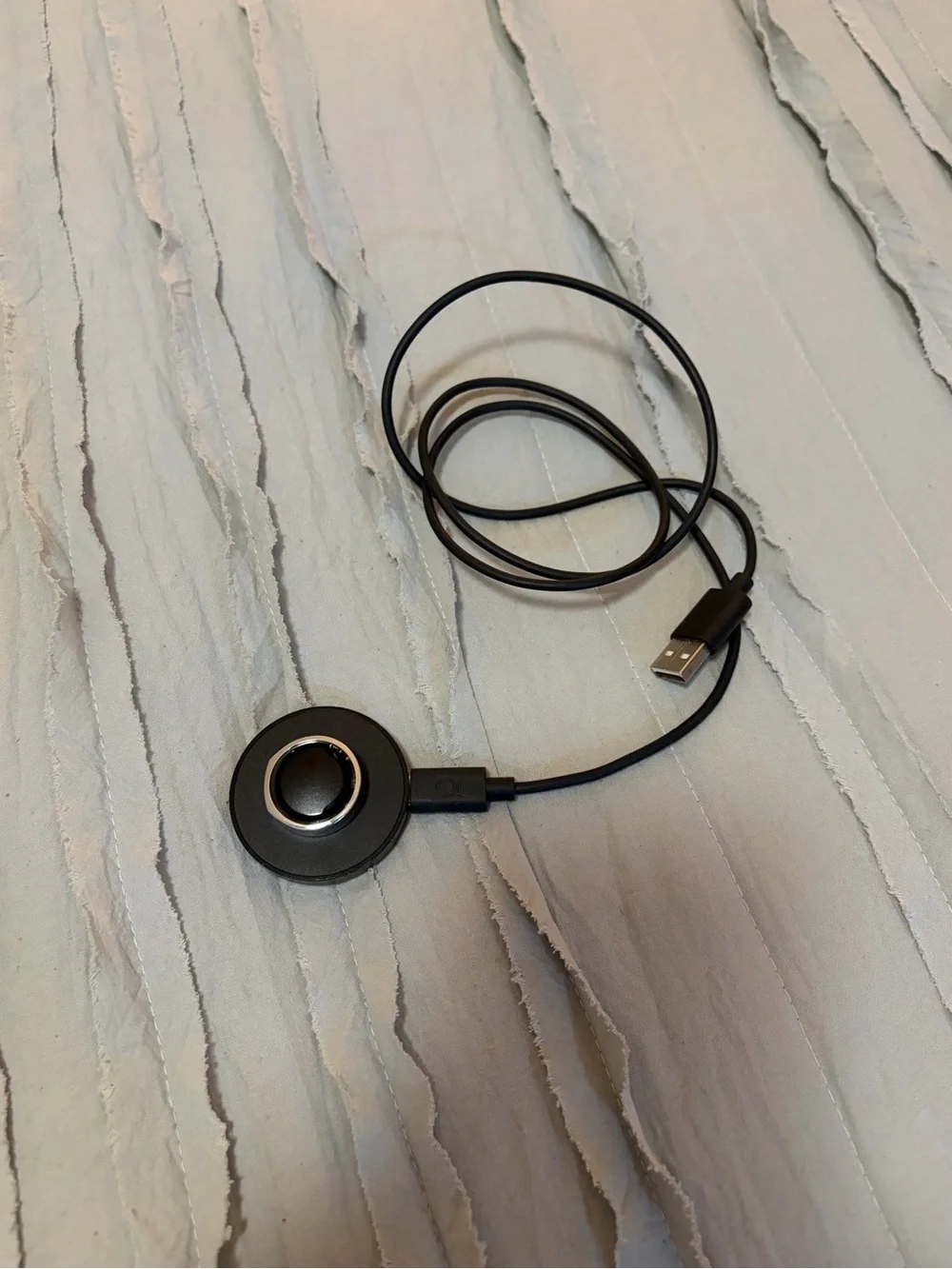 Oura Gen 3 Ring and Charger for parts or sizing
